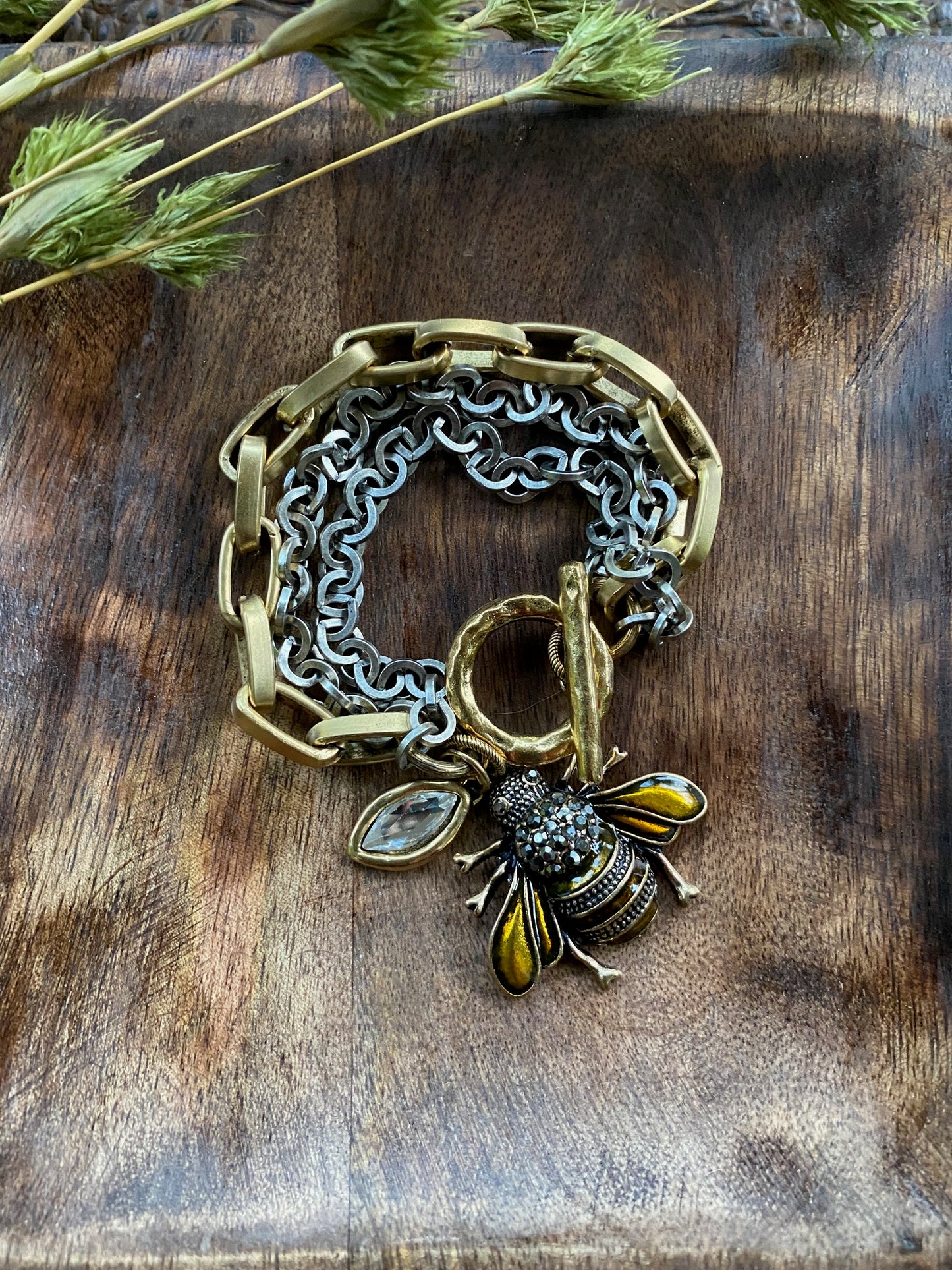 Essential Boho Collection Chunky Chain Bee Bracelet