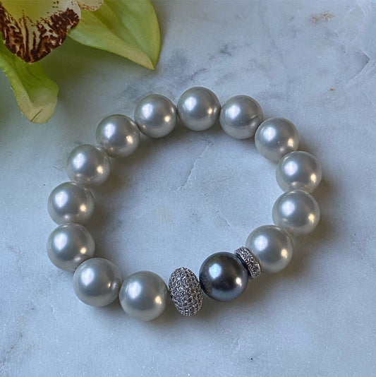 Pearls and Moonlight Champagne Shell Pearl Chunky Stacker